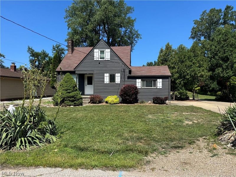 36349 S Riverview Drive, Eastlake, OH 44095 Photo 2