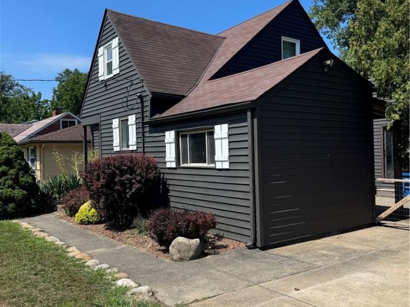 36349 S Riverview Drive, Eastlake, OH 44095 Photo 3