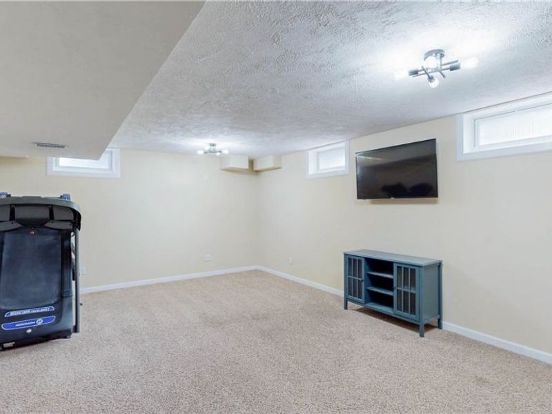 1547 Gulf Street NW, Uniontown, OH 44685 Photo 38