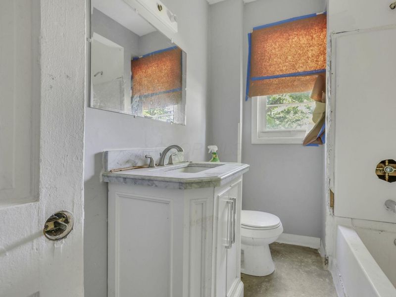 2717 Mcguffey Road , Columbus, OH 43211 Photo 16