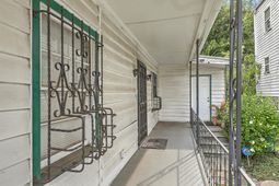 318 Ashley Avenue photo 4