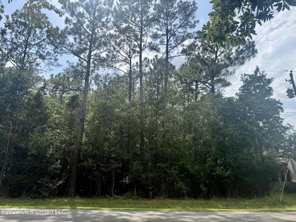 9968 Kahana Street, Diamondhead, MS 39525