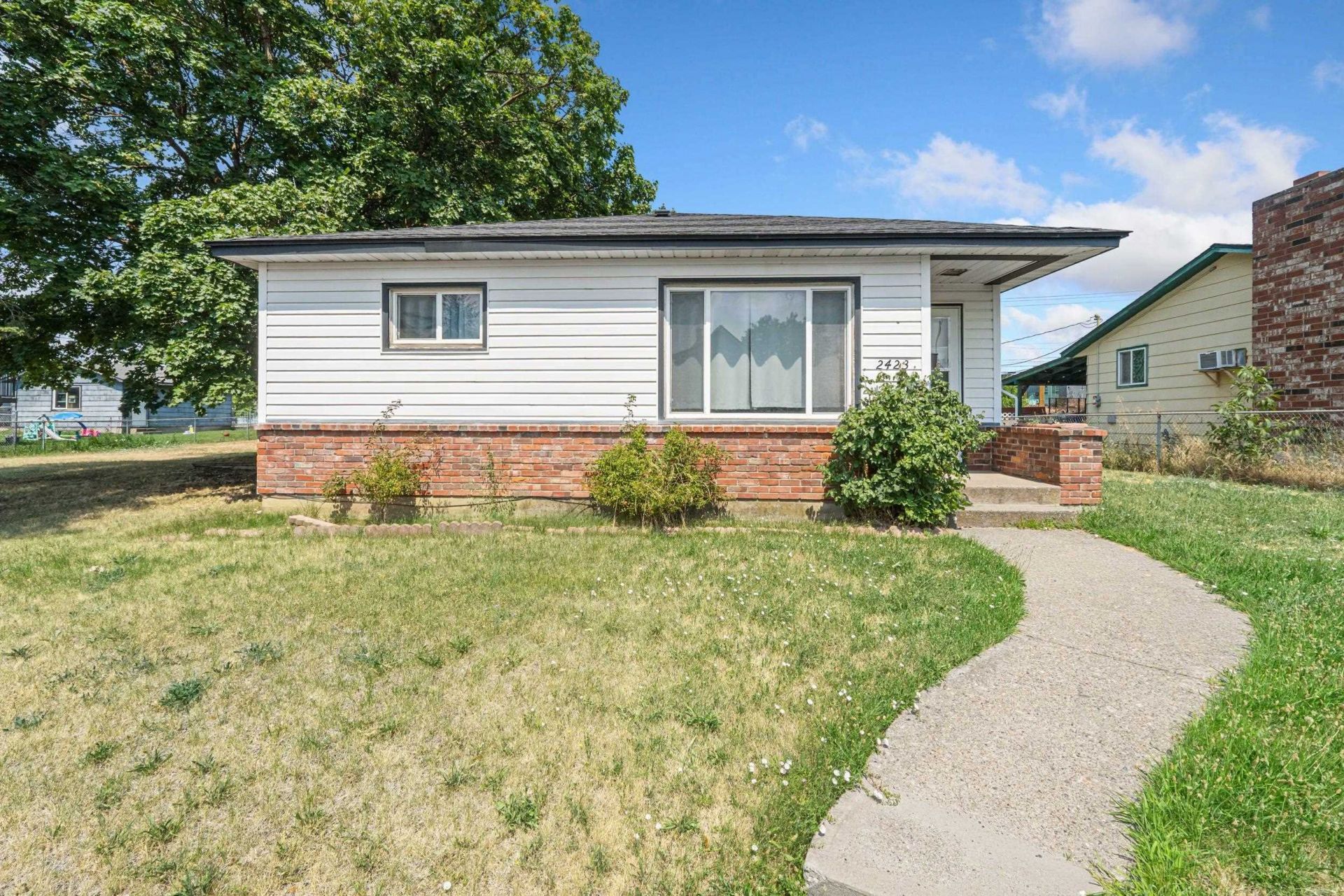 2423 E Empire Ave, Spokane, WA 99207 Main Photo