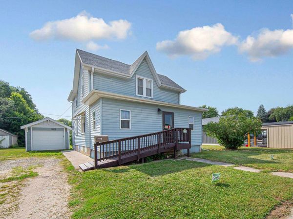 905 Lawler Street , Emmetsburg, IA 50536