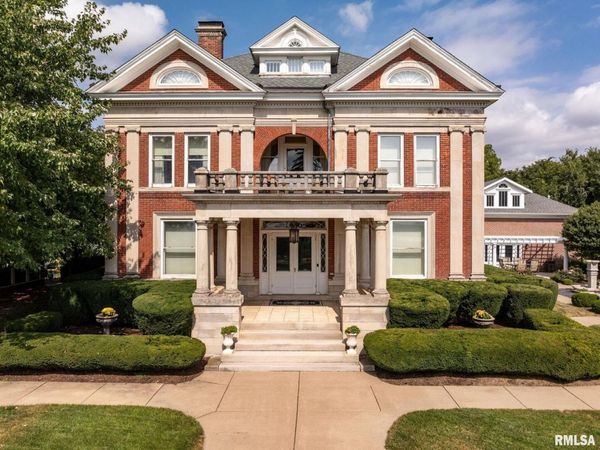 1446 CLAY Street , Davenport, IA 52804