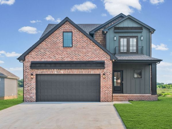 914 Bankside Dr , Clarksville, TN 37043