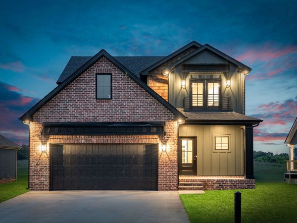 914 Bankside Dr, Clarksville, TN 37043