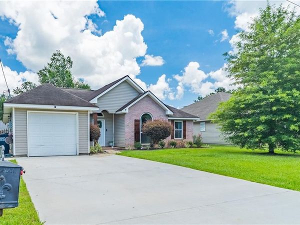 70200 TENTH Street, Covington, LA 70433