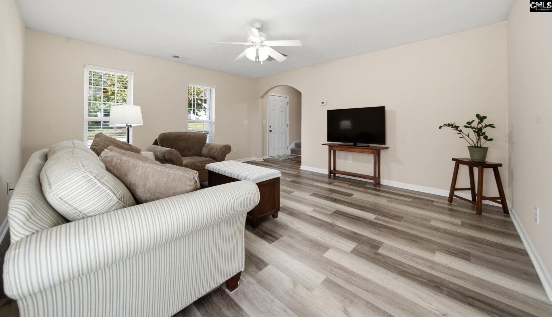 213 Riglaw Circle  Photo 7
