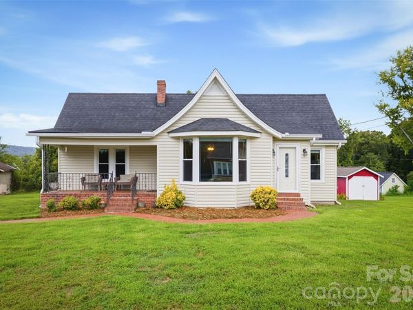 513 Bouchard Avenue NE, Valdese, NC 28690