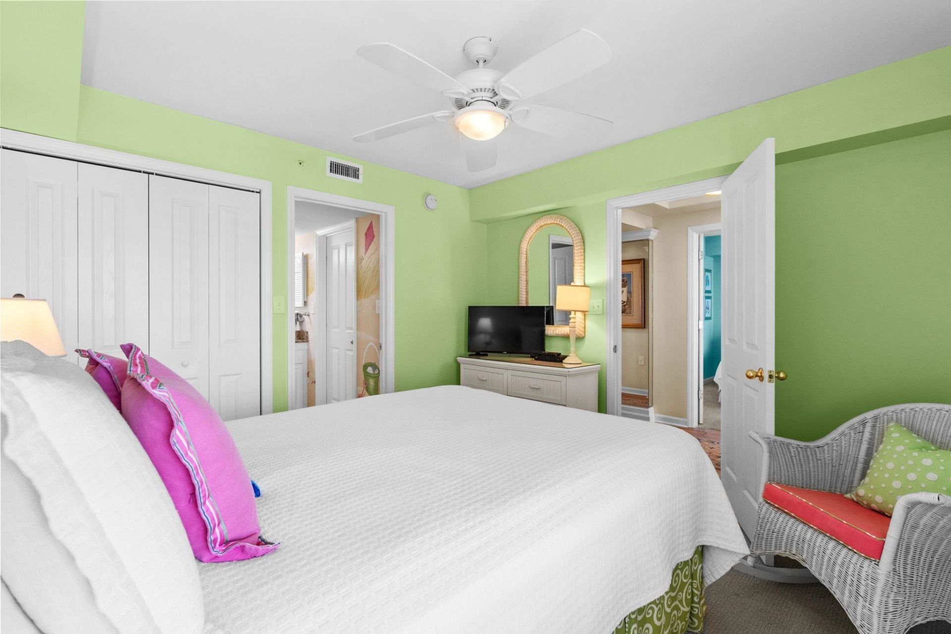 669 4-e Retreat Beach Circle Photo 10