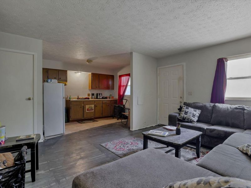 1827 E Lakeview Avenue, Columbus, OH 43224 Photo 24