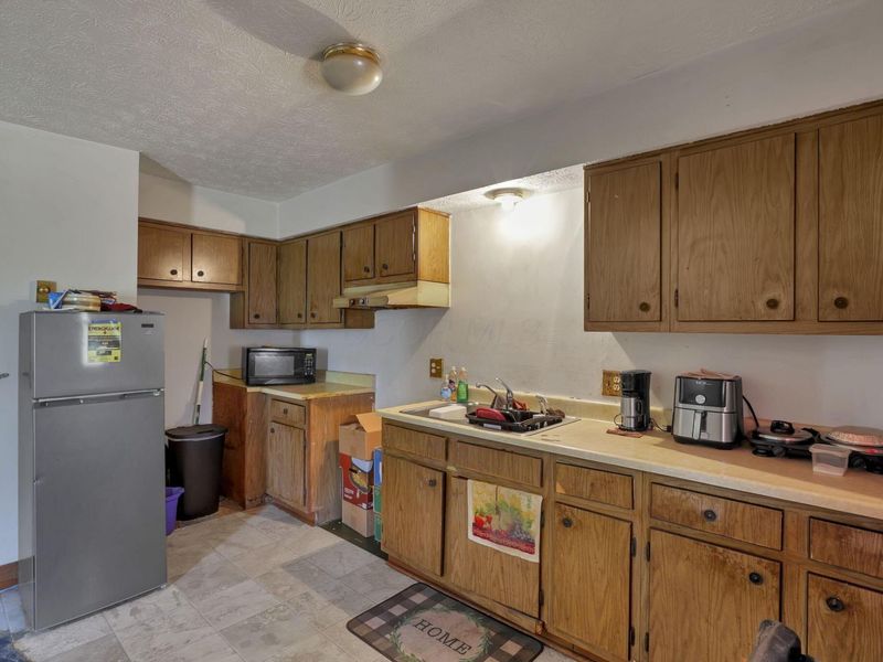 1827 E Lakeview Avenue, Columbus, OH 43224 Photo 26