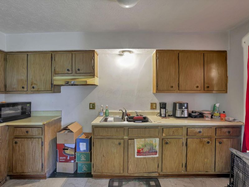 1827 E Lakeview Avenue, Columbus, OH 43224 Photo 28
