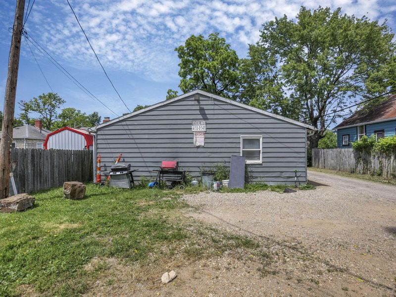 1827 E Lakeview Avenue, Columbus, OH 43224 Photo 5