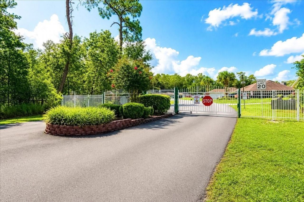 1081 NE 130th Terrace, Silver Springs, FL 34488 Photo