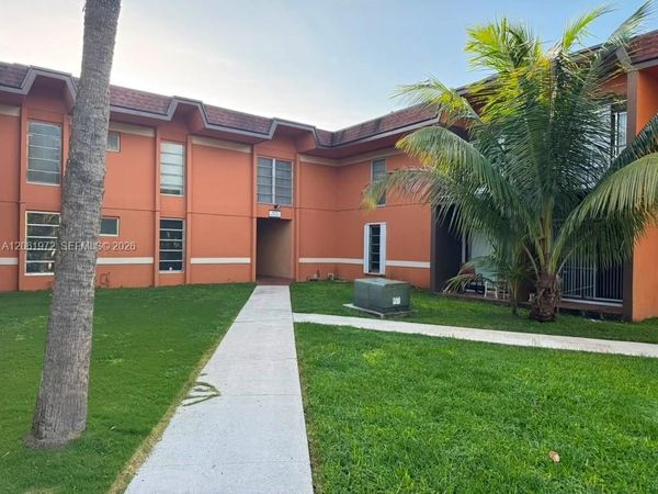 9473 SW 76th St, Unit P1, Miami, FL 33173