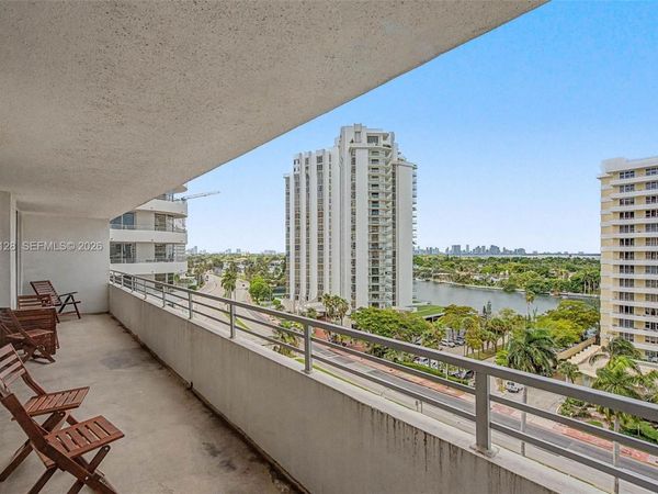 5555 Collins Ave , Unit 10V, Miami Beach, FL 33140
