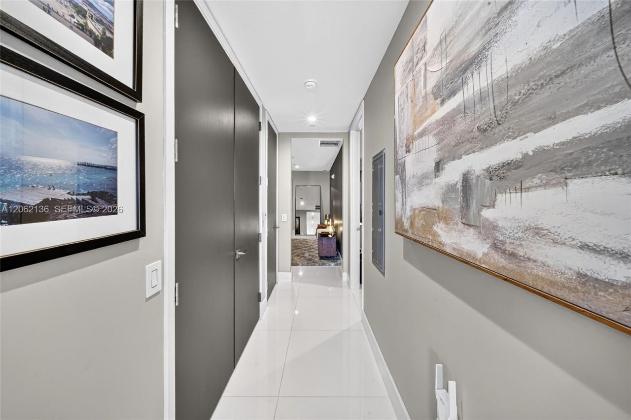 1100 Biscayne Blvd , Unit 5502, Miami, FL 33132 Photo