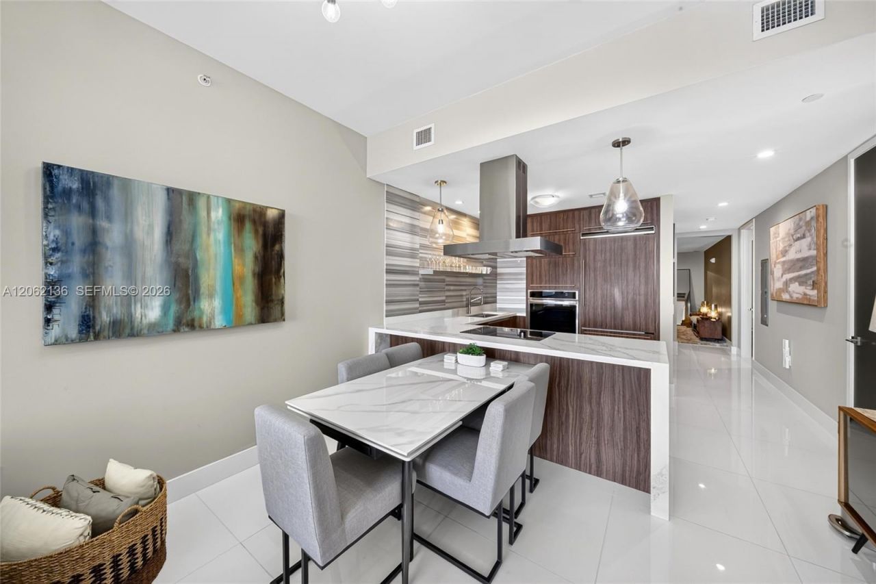1100 Biscayne Blvd , Unit 5502, Miami, FL 33132 Photo