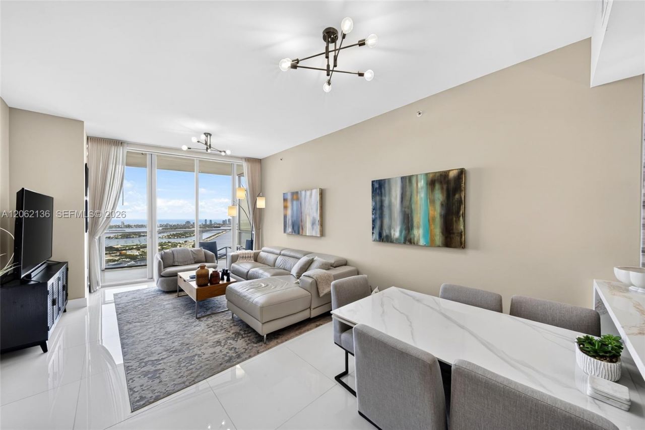 1100 Biscayne Blvd , Unit 5502, Miami, FL 33132 Photo