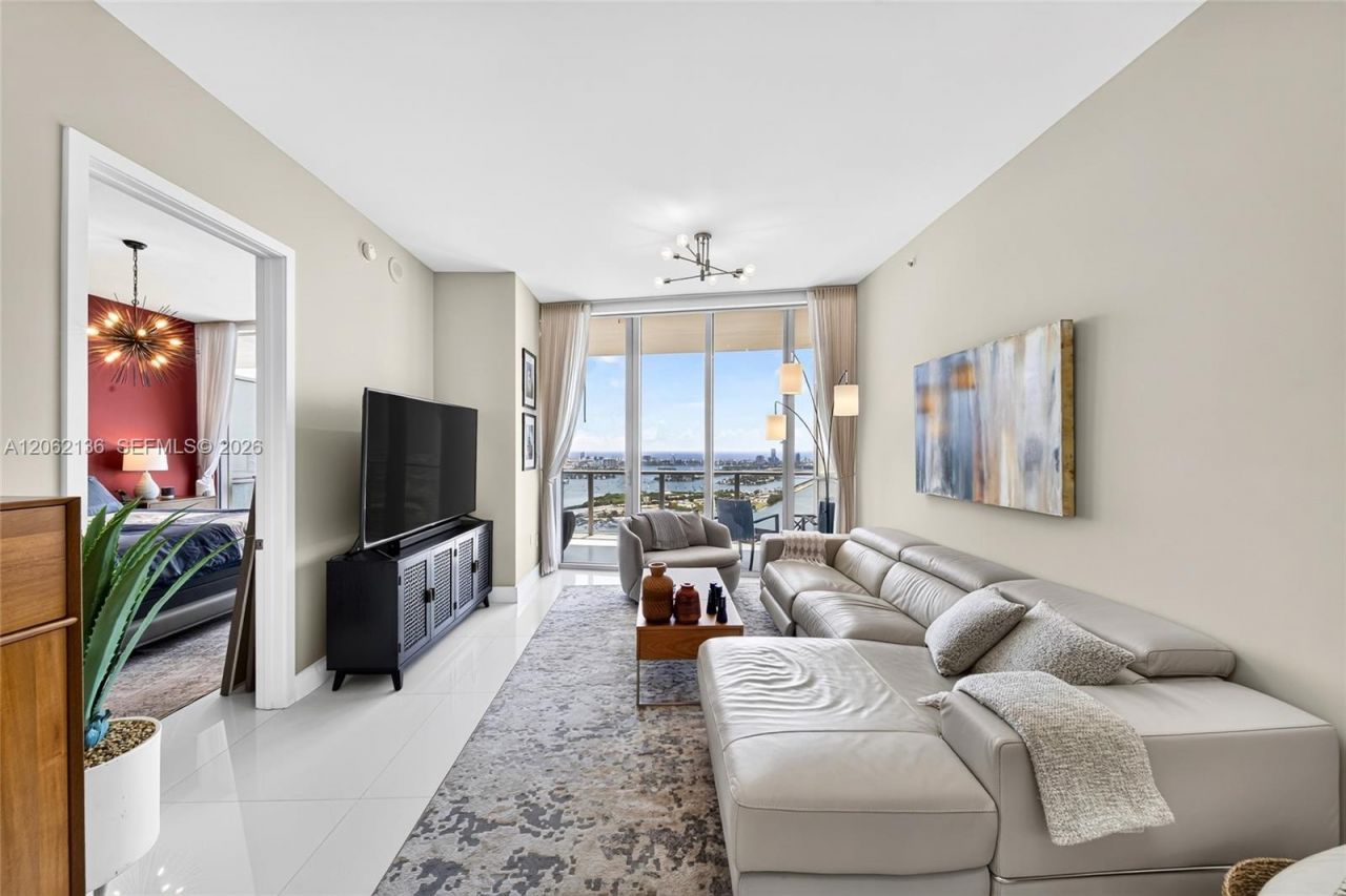 1100 Biscayne Blvd , Unit 5502, Miami, FL 33132 Photo