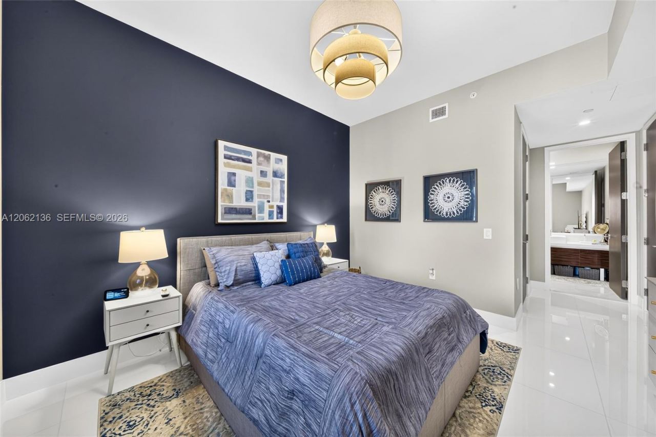 1100 Biscayne Blvd , Unit 5502, Miami, FL 33132 Photo