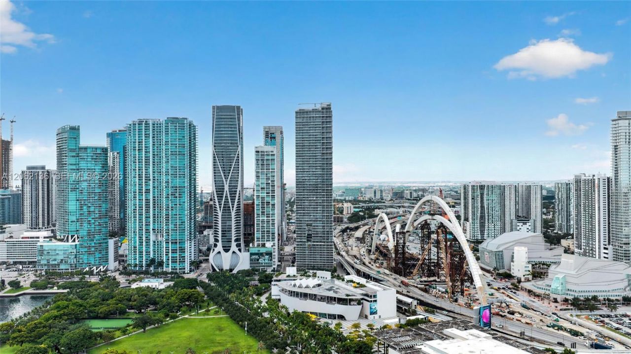 1100 Biscayne Blvd , Unit 5502, Miami, FL 33132 Photo