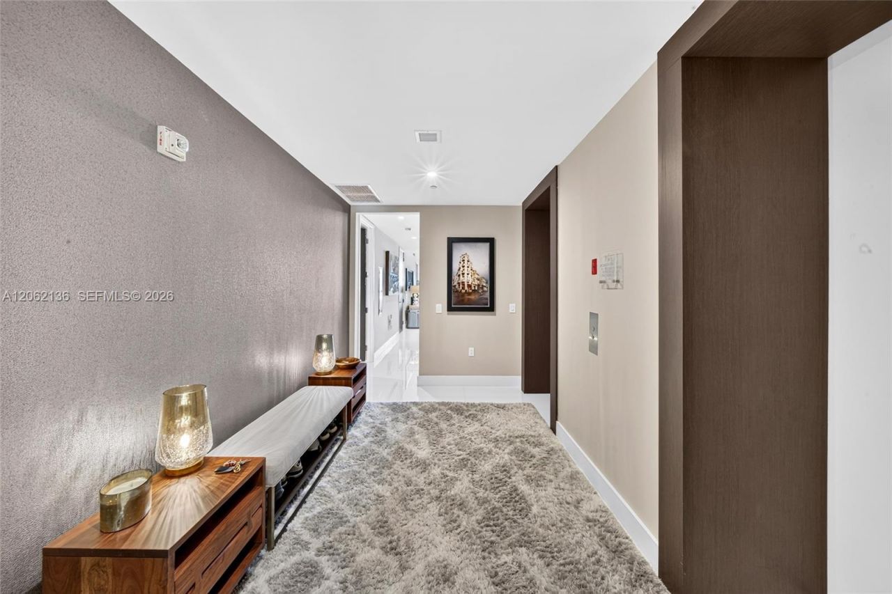 1100 Biscayne Blvd , Unit 5502, Miami, FL 33132 Photo
