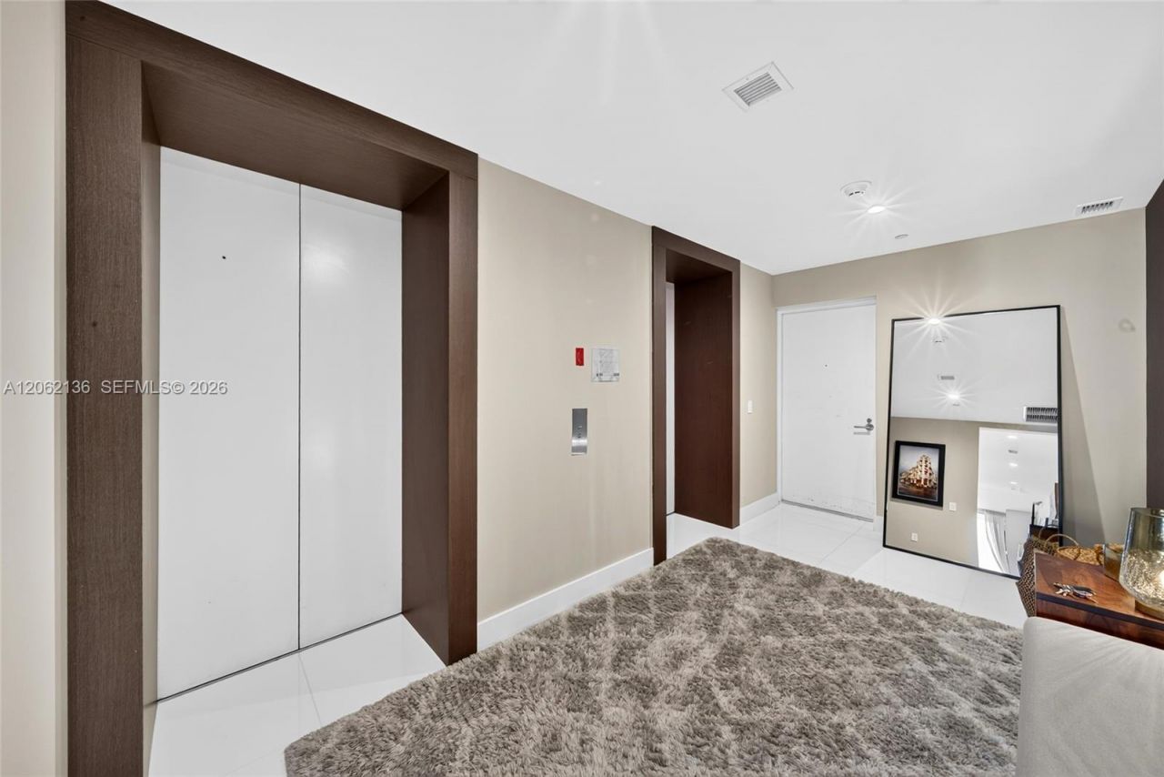 1100 Biscayne Blvd , Unit 5502, Miami, FL 33132 Photo