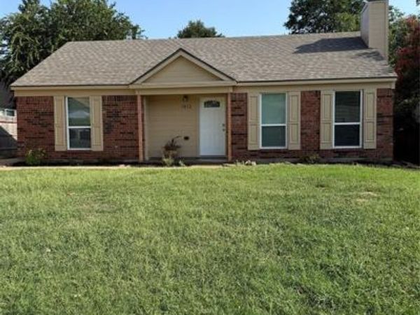 3812 Bigleaf Lane, Fort Worth, TX 76137