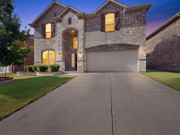 821 Black Hawk Drive, Princeton, TX 75407