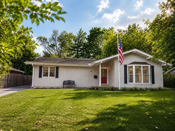 136 E Kimball Avenue , Woodstock, IL 60098