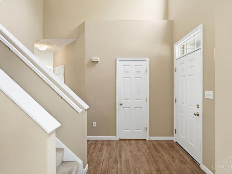 6192 Silver Wood Drive, Hamilton Twp, OH 45152 Photo 9