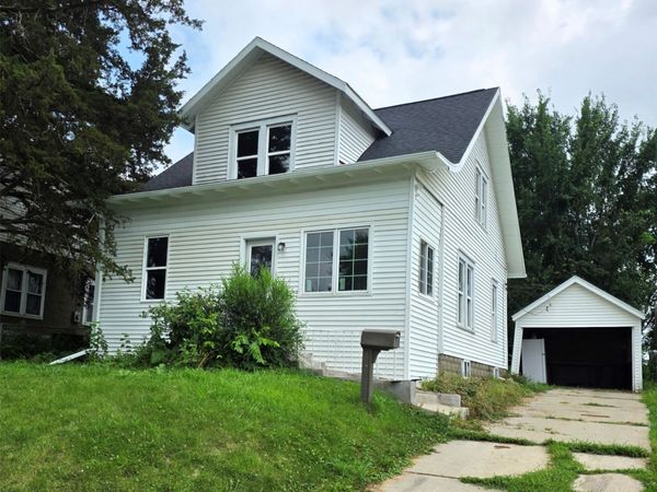 807 May Street , Marshalltown, IA 50158