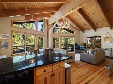 12500 Lausanne Way, Truckee, CA 96161 Photo