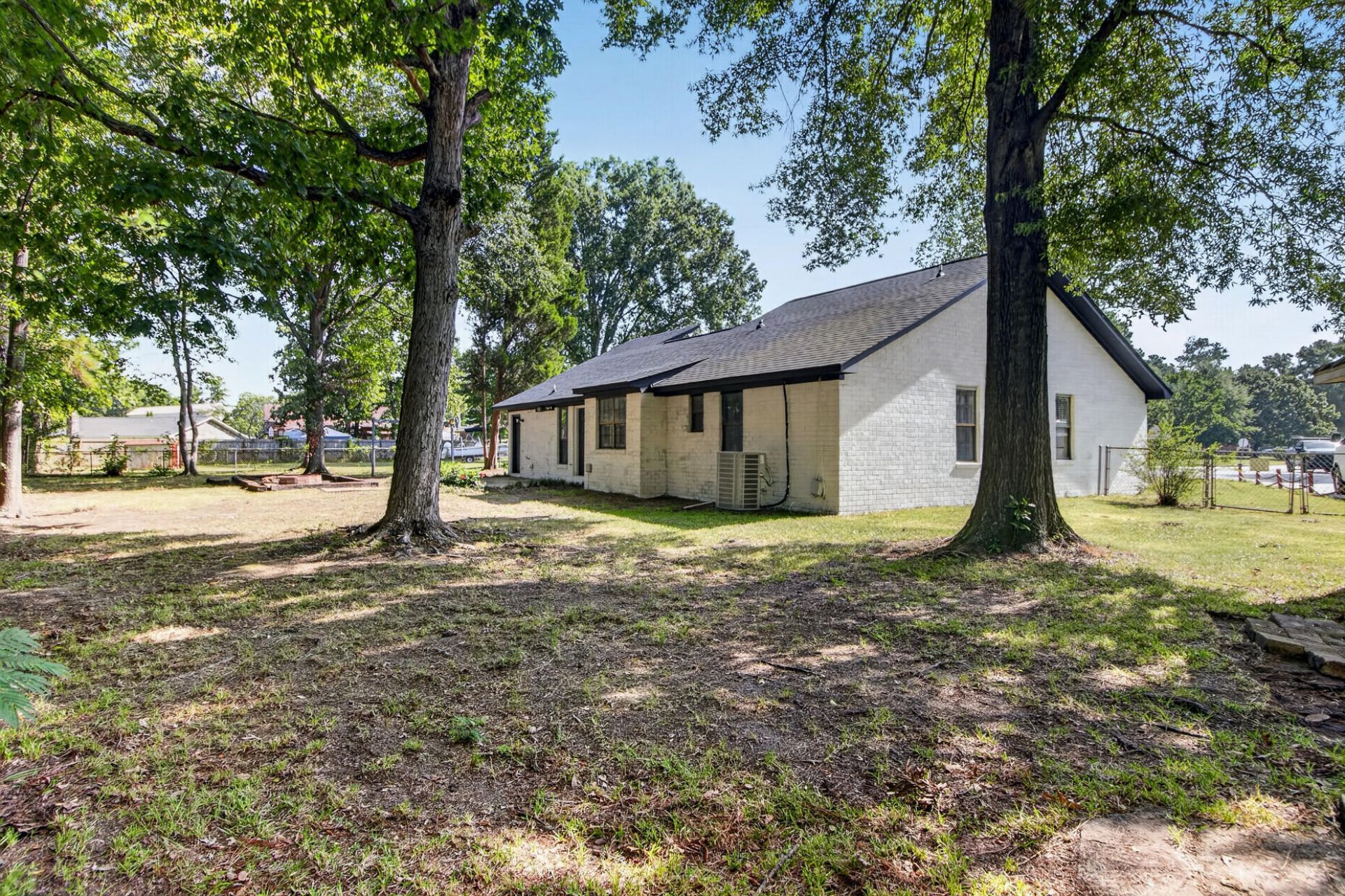 410 Fox Hunt Road Photo 10