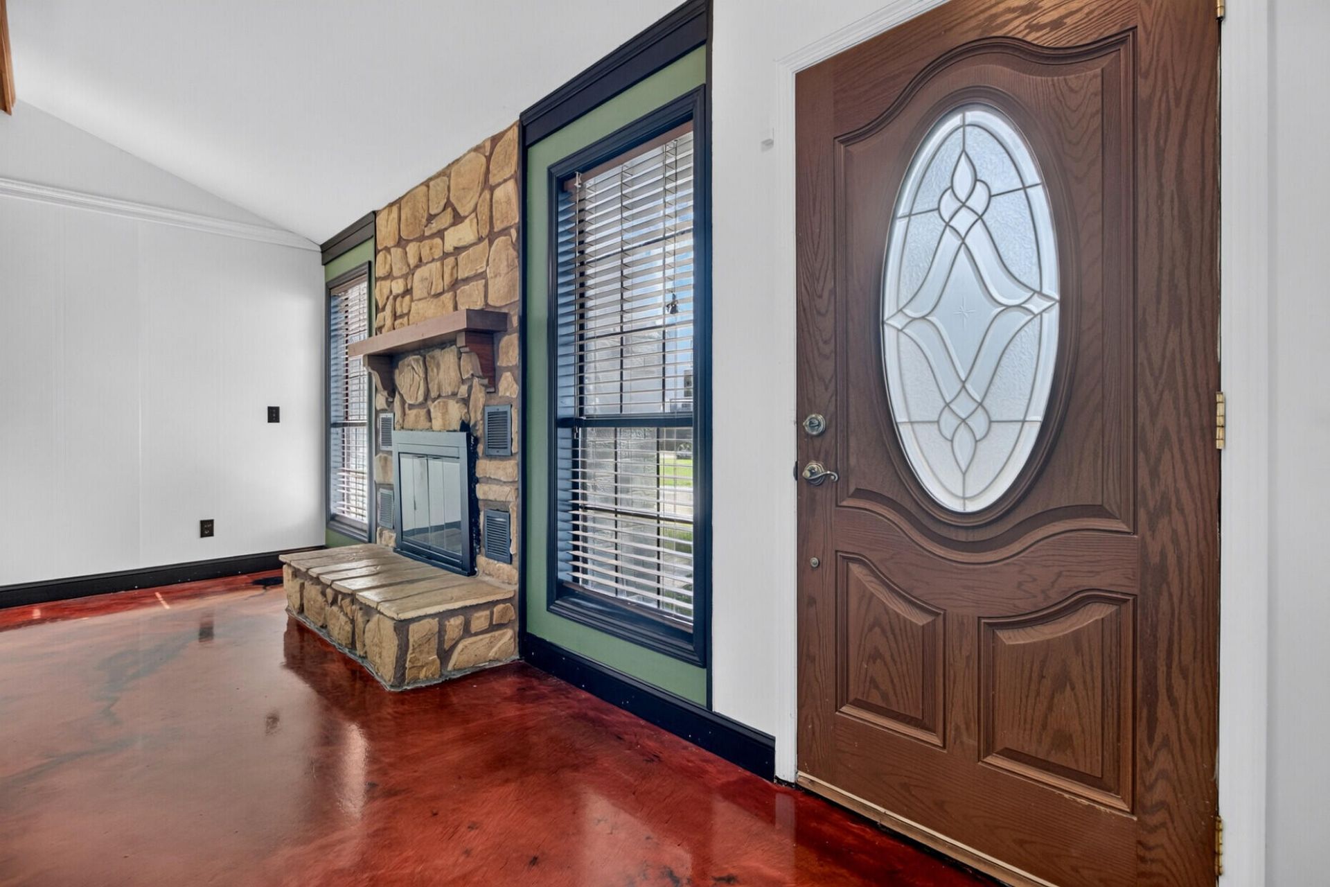 410 Fox Hunt Road Photo 13