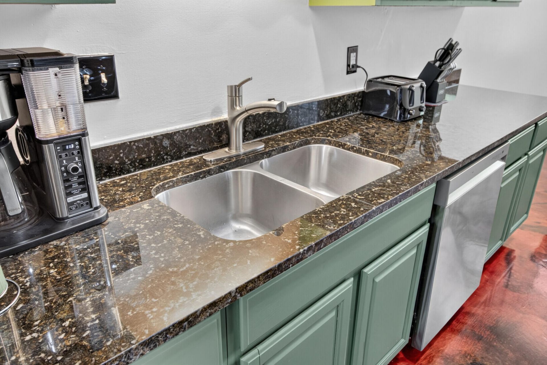 410 Fox Hunt Road Photo 23