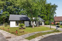 410 Fox Hunt Road photo 4