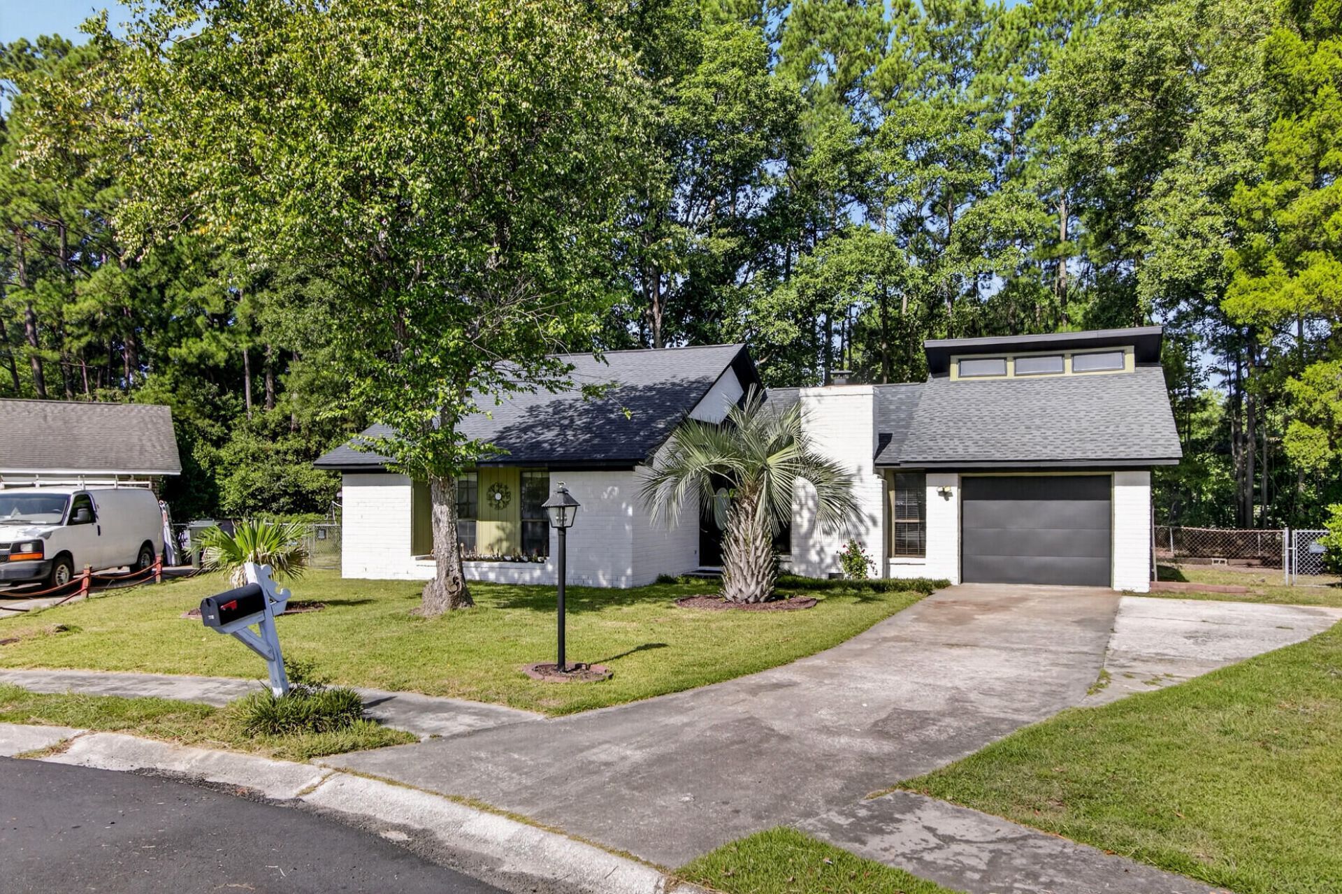 410 Fox Hunt Road Photo 4