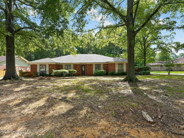 86 Summit Ridge Drive, Brandon, MS 39042