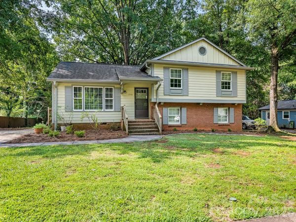 7518 Riding Trail Road, Charlotte, NC 28212