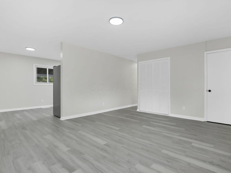 3871 Glenfield Road , Columbus, OH 43232 Photo 11