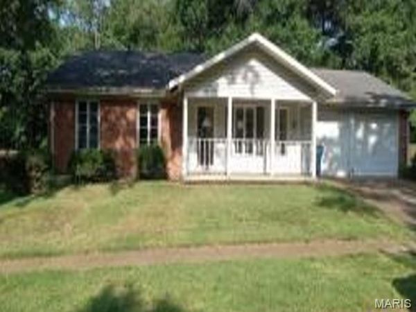 12719 Meadowdale Drive , St Louis, MO 63138