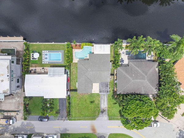 2933 NE 1st Avenue, Wilton Manors, FL 33334