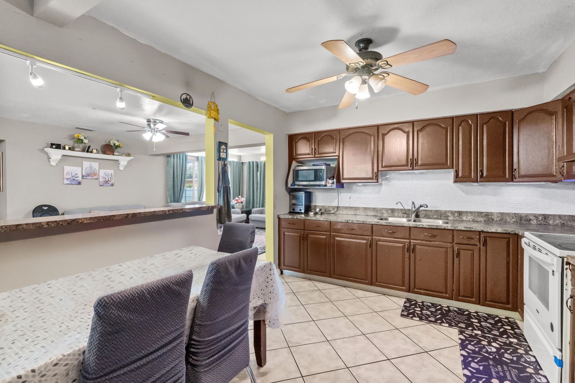 8460 NW 15th Street, Pembroke Pines, FL 33024 Photo