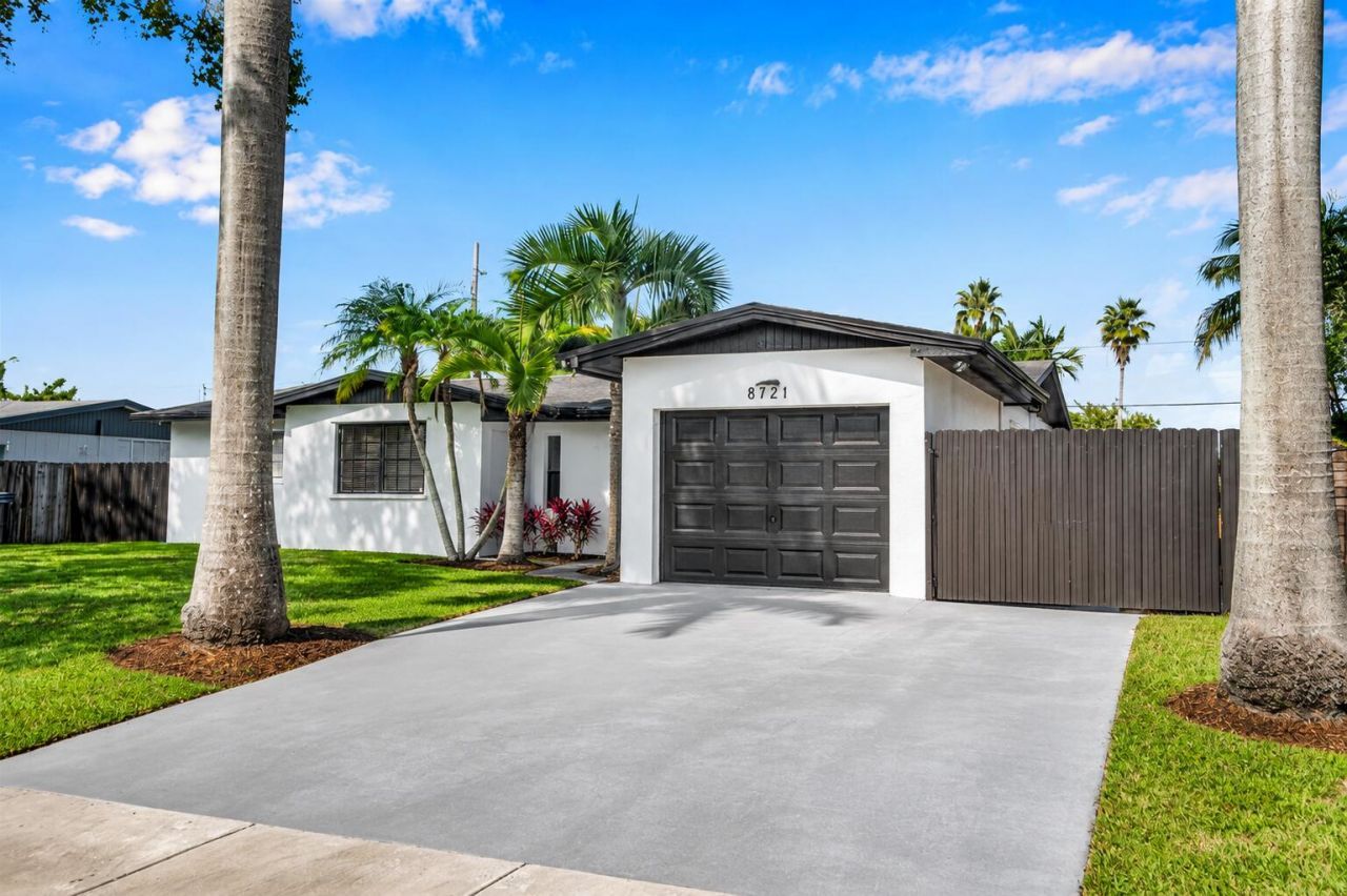 8721 SW 200th Terrace, Cutler Bay, FL 33189 Main Photo