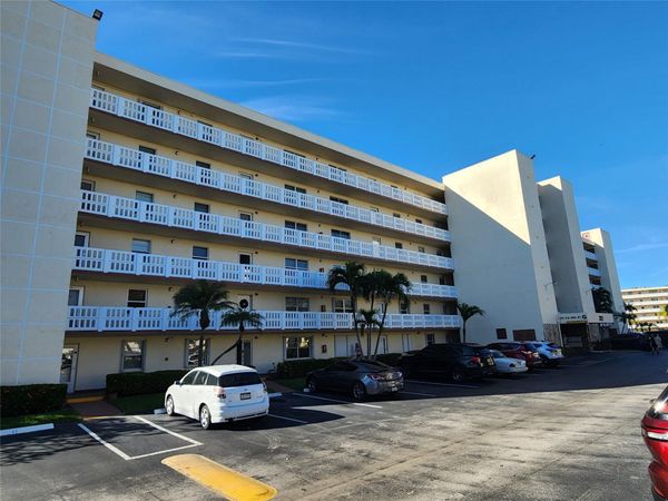 321 SE 3rd Street, Unit 302, Dania Beach, FL 33004