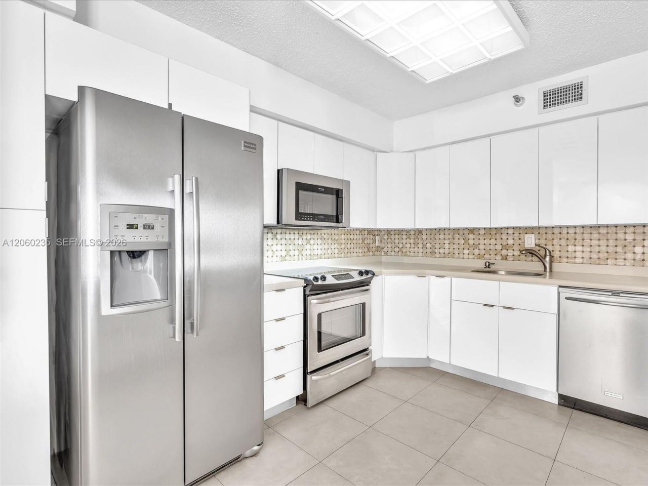 3530 Mystic Pointe Dr , Unit 1004, Aventura, FL 33180 Photo